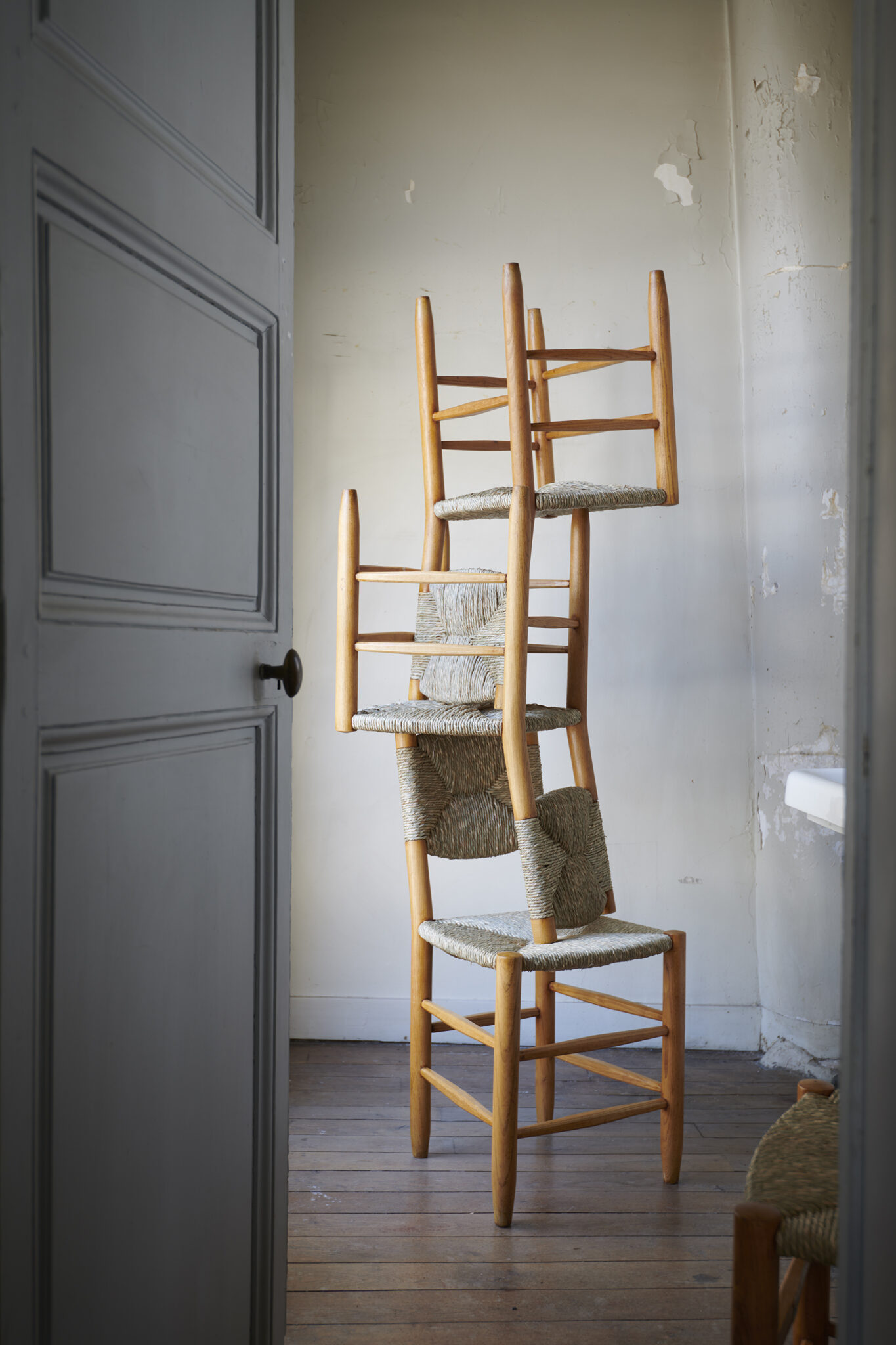 downtown+ trones exposition design
