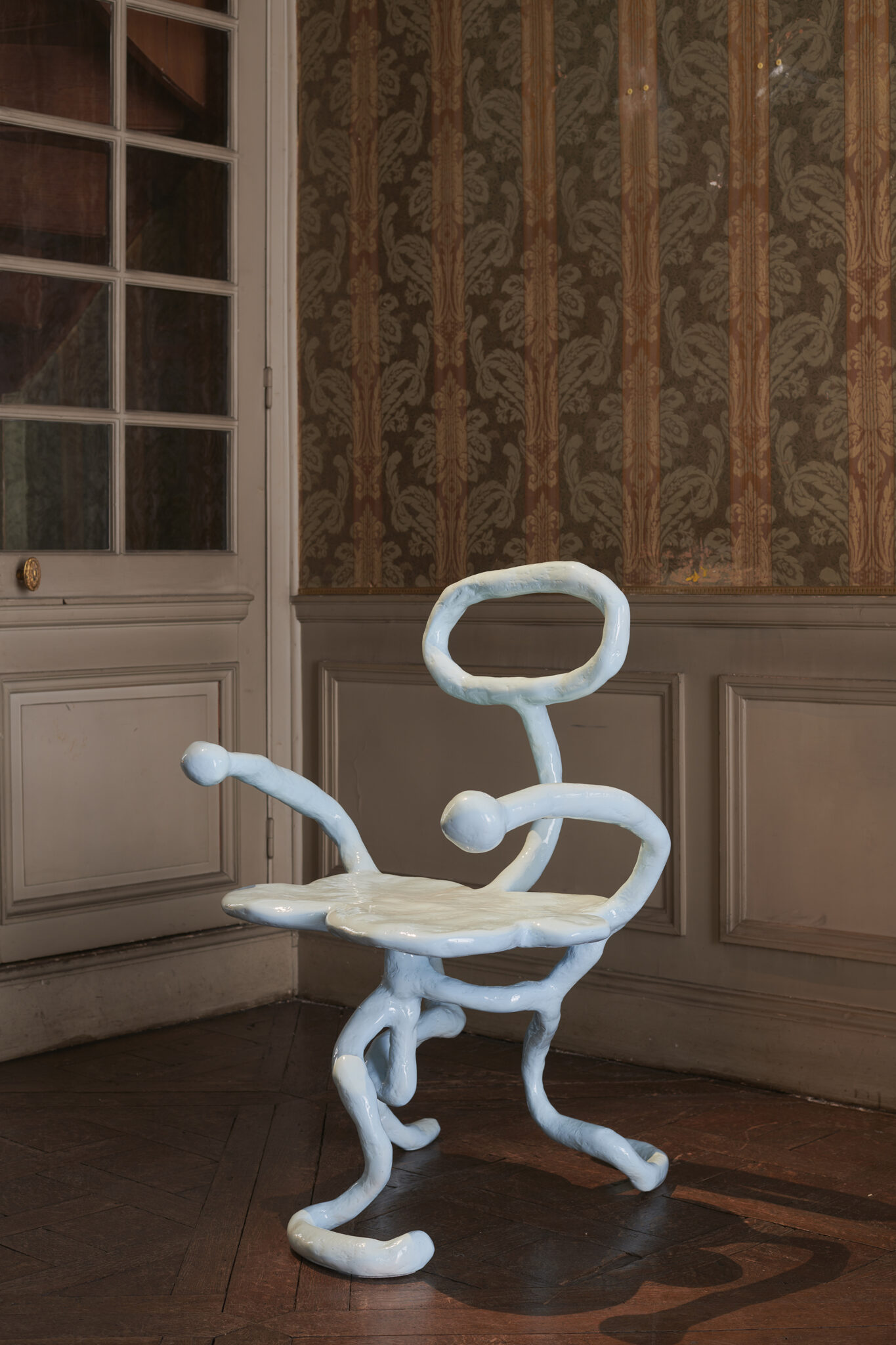 downtown+ trones exposition design