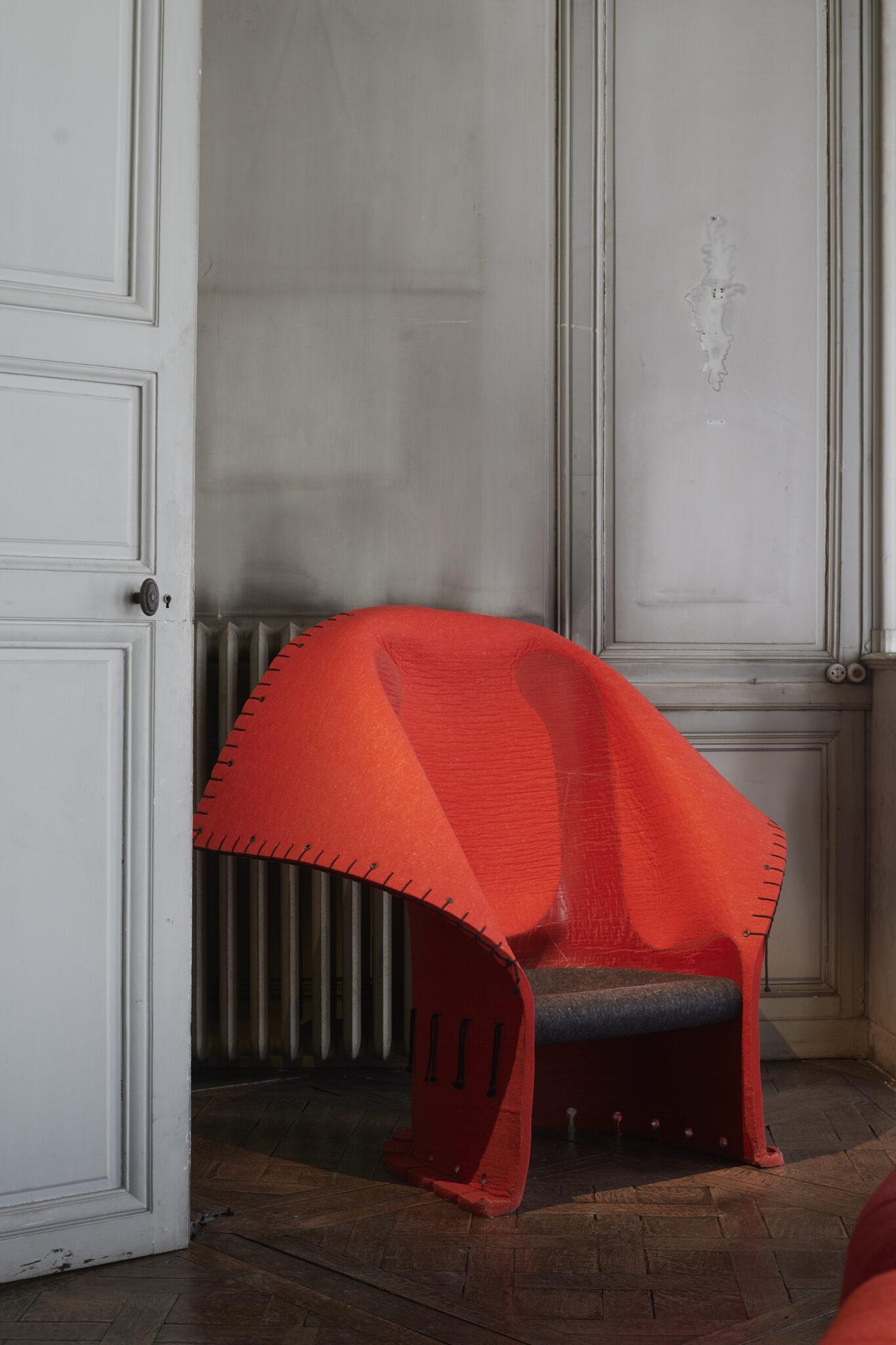 downtown+ trones exposition design
