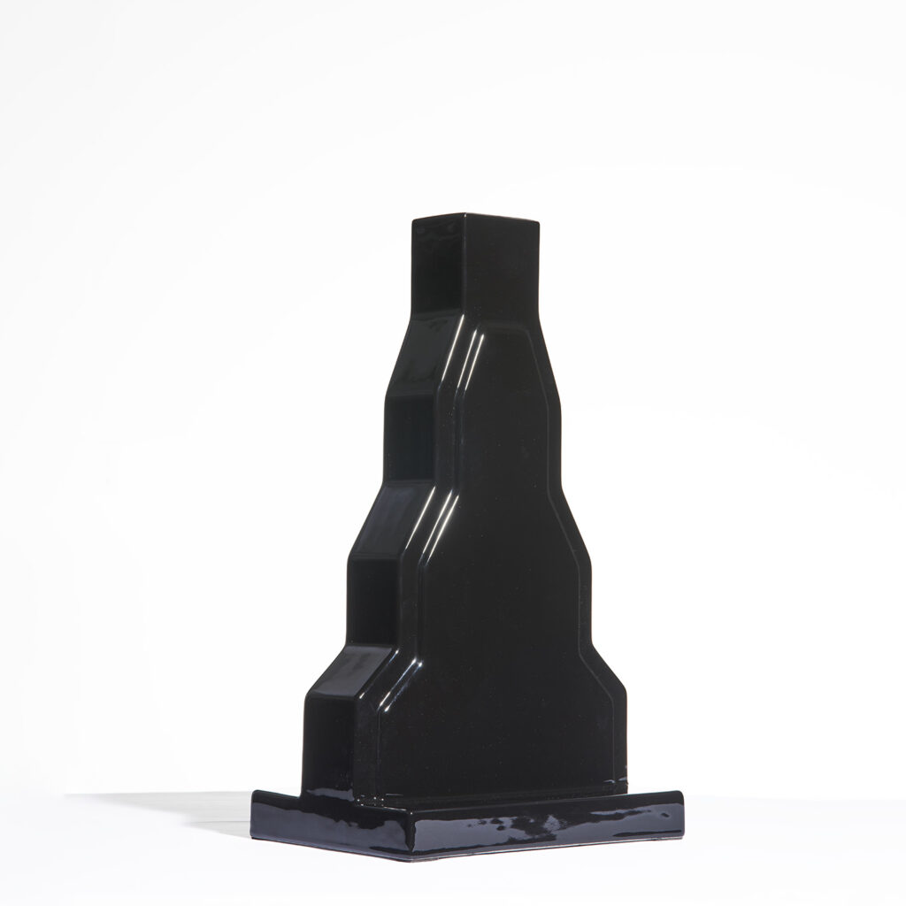 Vase sculpture ‘Y23’