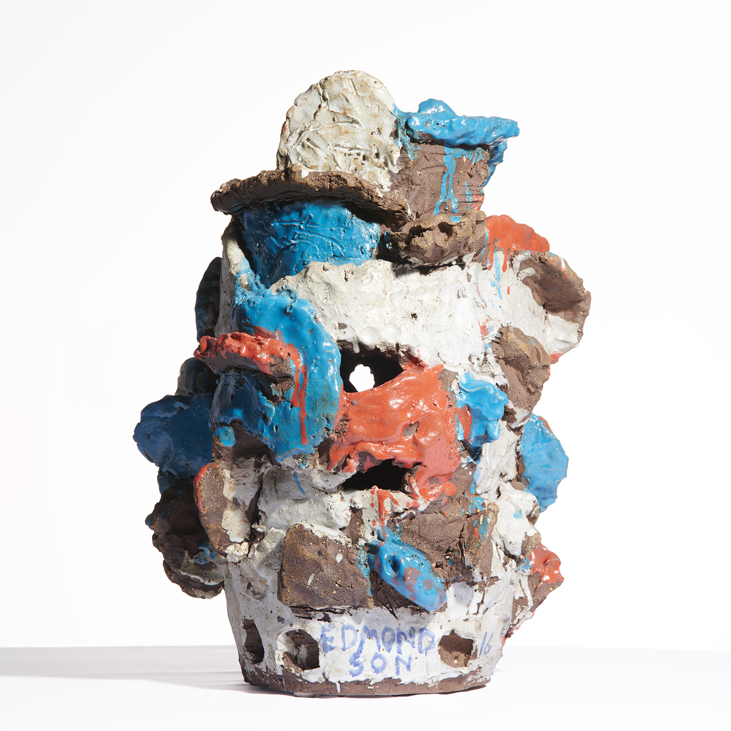 Tricolor ceramic