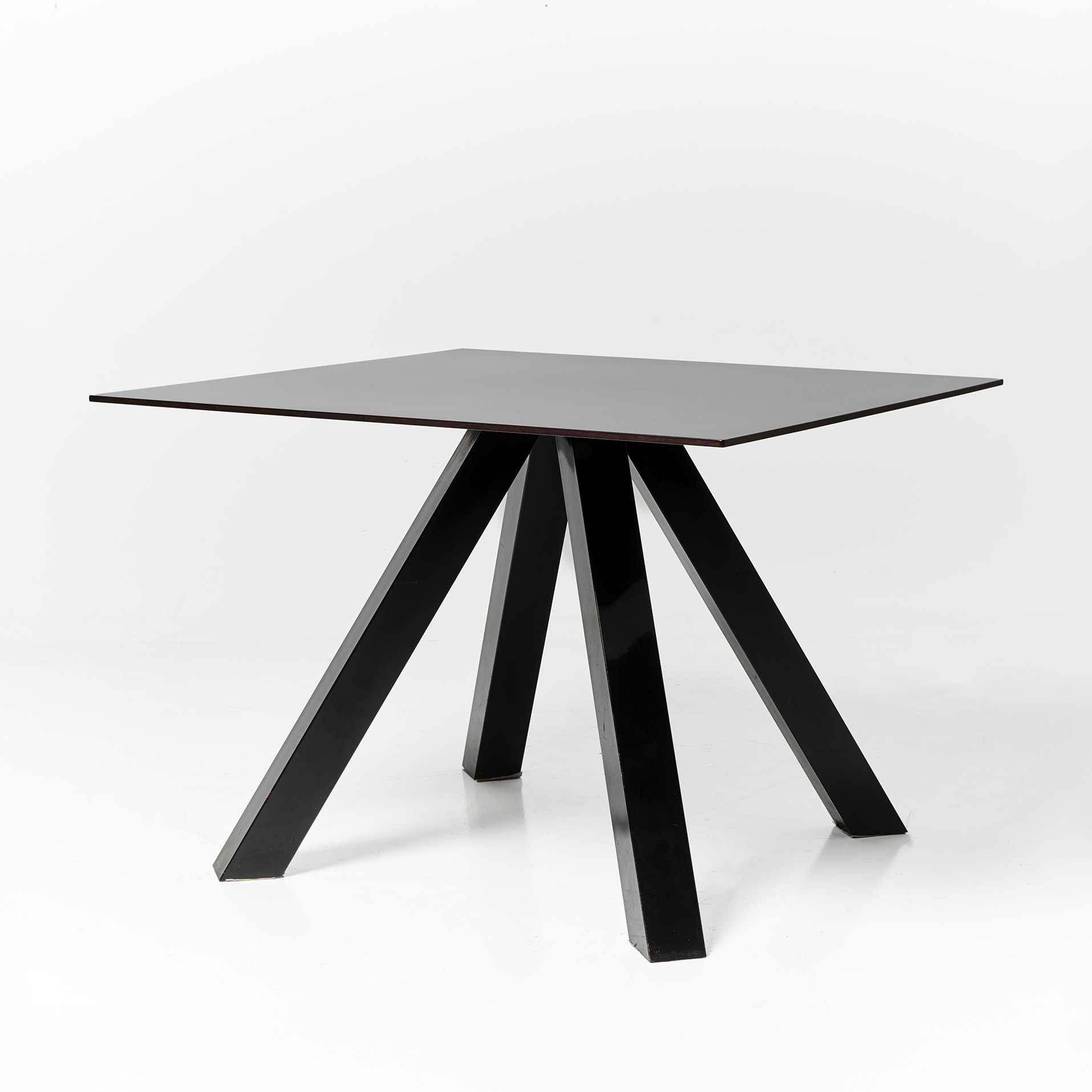 ‘Crazy Horse’ Table