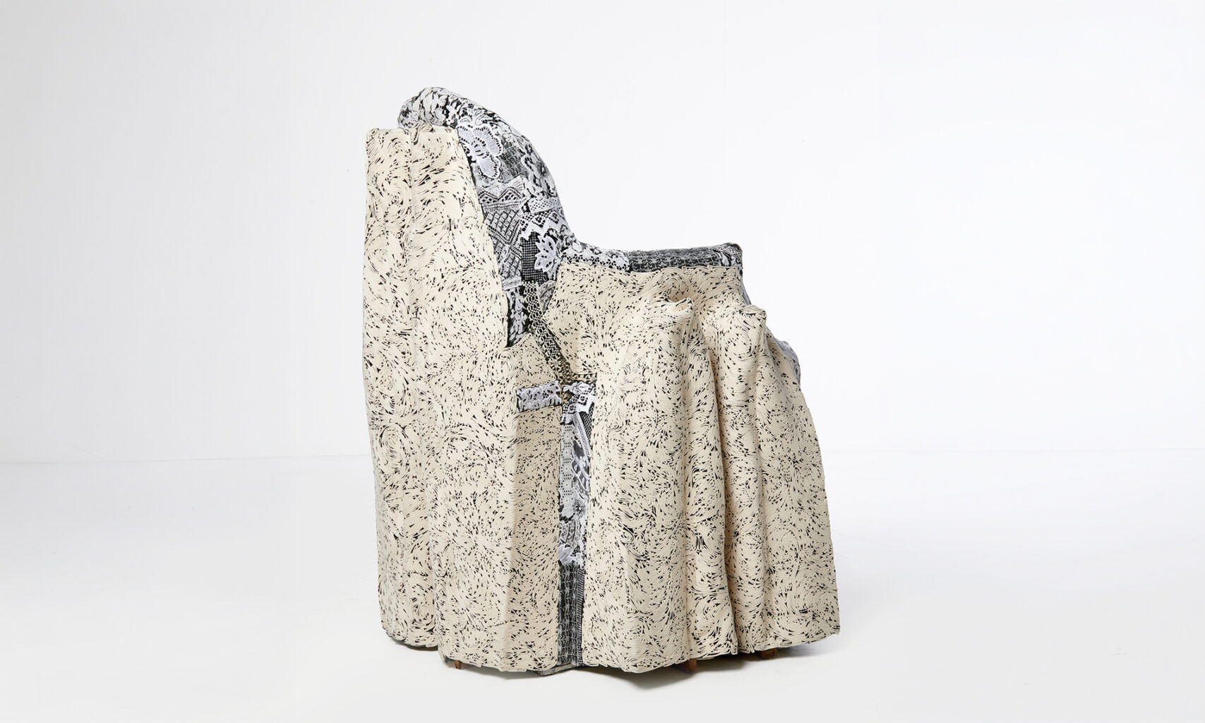 Louis Ghost armchair downtown+